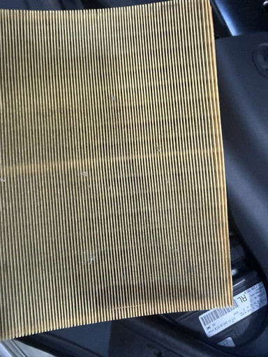 BMW6シリーズ 車検整備でエンジンオイル・ブレーキオイル交換