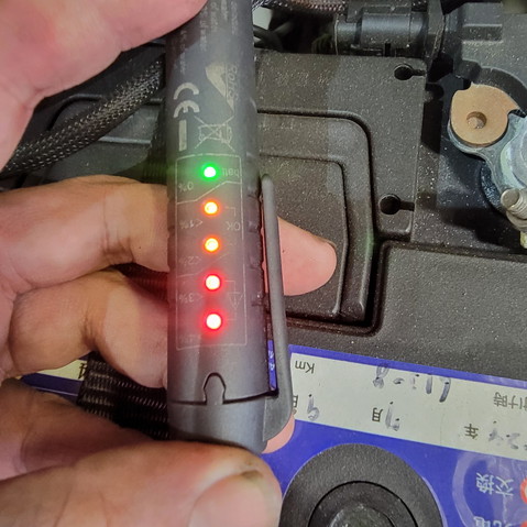 フィアット 車検整備レポート|ブレーキオイル交換とバッテリー診断