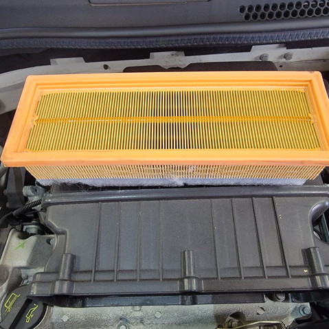フィアット 車検整備レポート|ブレーキオイル交換とバッテリー診断