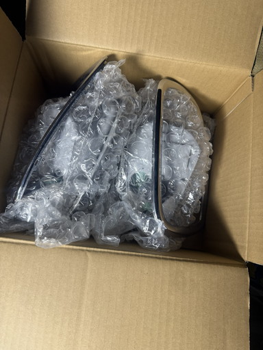 MINI 車検整備でテールランプ交換とスタビリンク修理を実施
