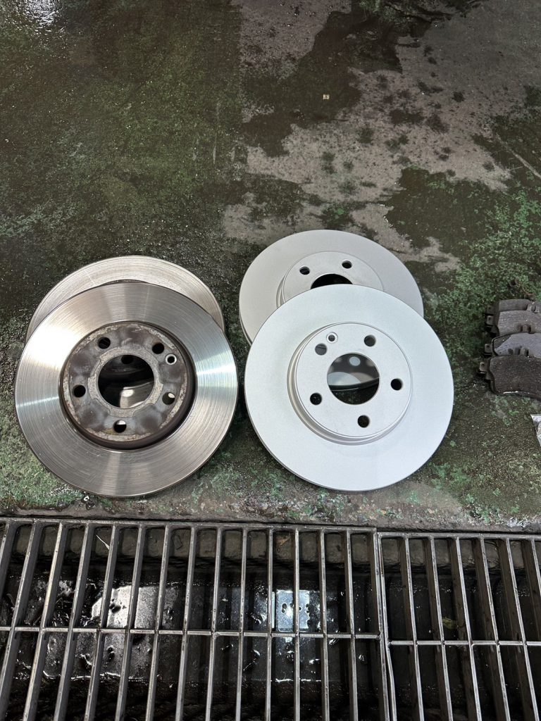ベンツA180　車検整備