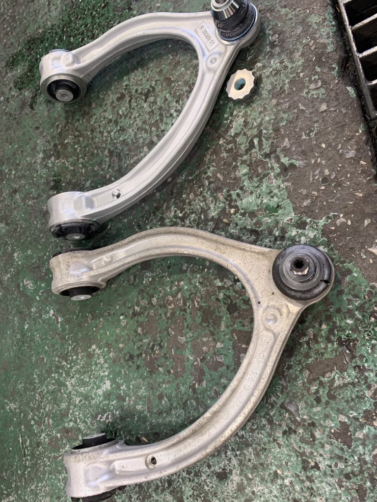 ベンツC180　車検整備
