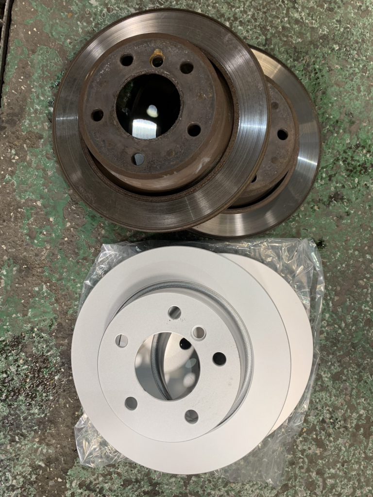 BWM320i　車検整備